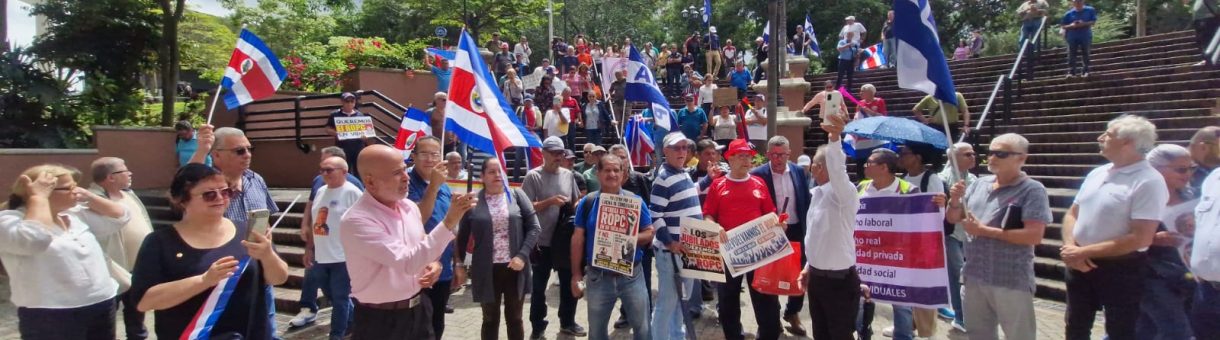 Ciudadanos presentan ante el TSE solicitud de referéndum para autorizar la devolución plena del ROPC